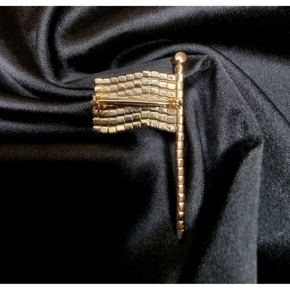 Vintage American Flag Rhinestone Brooch Pin Red White & Blue Gold-Tone Metal Pat - Picture 5 of 5